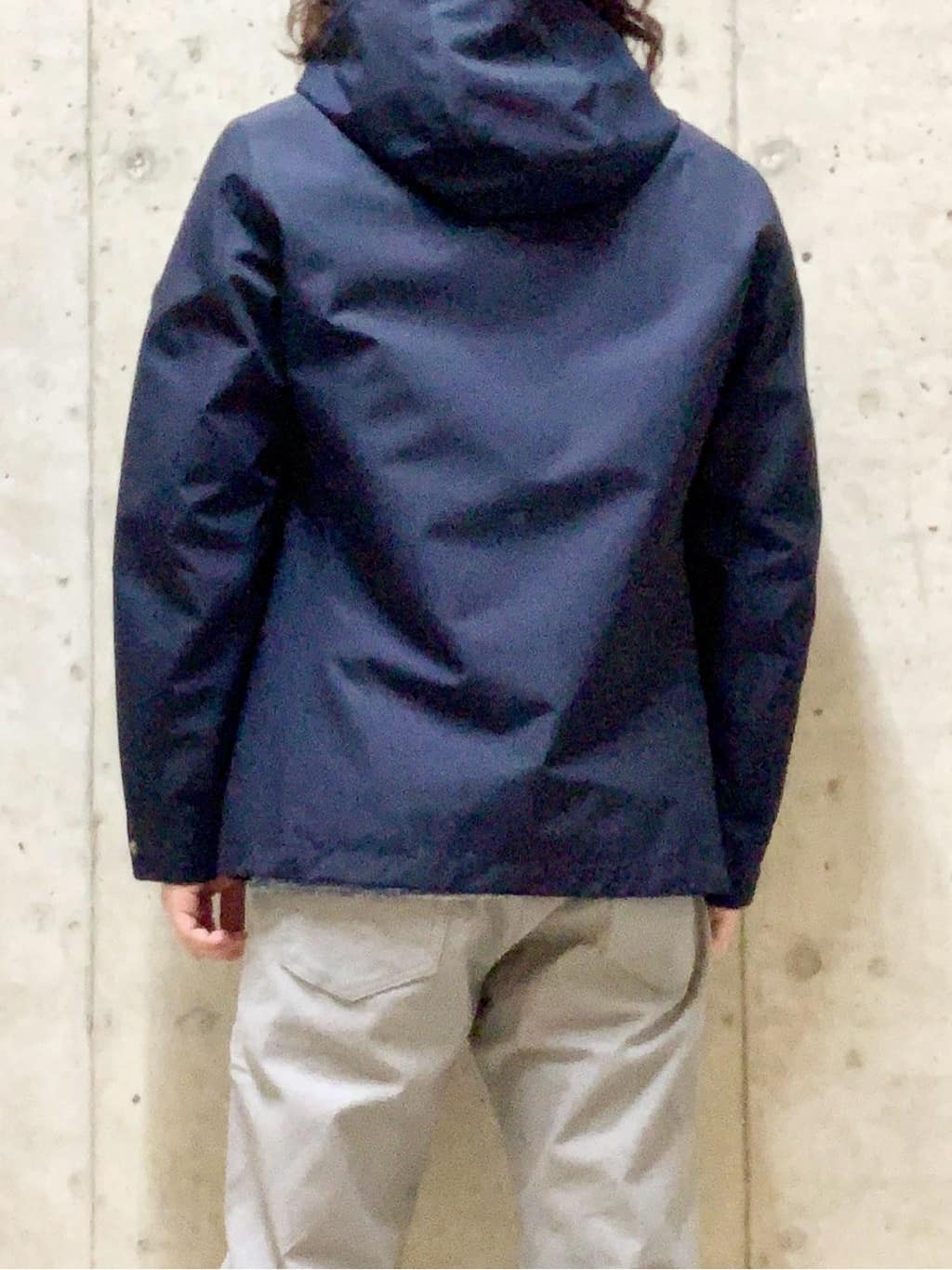 木村剛さんの「TAKEO KIKUCHI｜【Made in JAPAN】播州織 ストレッチ パンツ」を使ったコーディネート