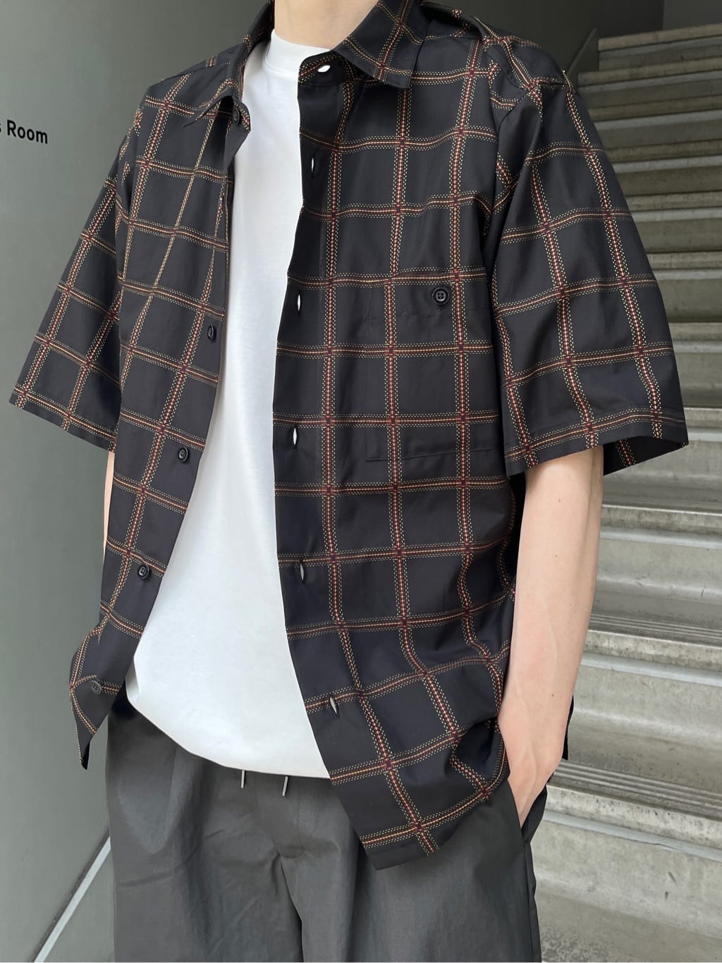 Shintaroさんの「TAKEO KIKUCHI｜【抗菌防臭／5サイズ展開】ハイゲージポンチ Tシャツ」を使ったコーディネート