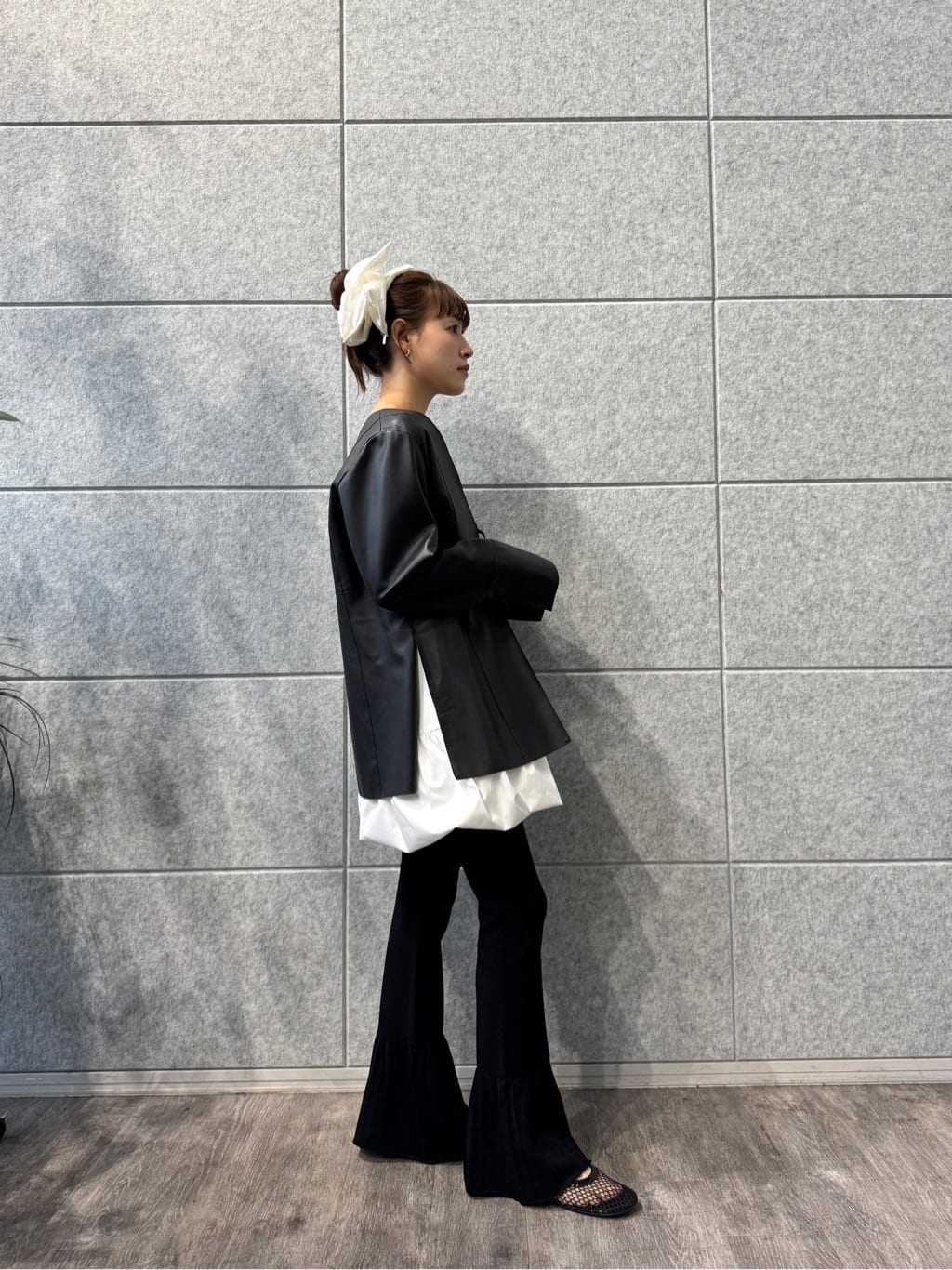 miyu maesakaさんの「CODE A｜lace knit pants」を使ったコーディネート
