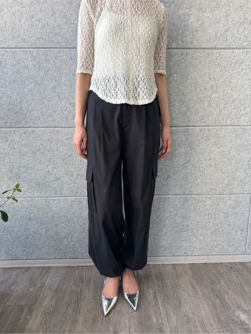 uchi__yamaさんの「CODE A｜lace layered pullover」を使ったコーディネート