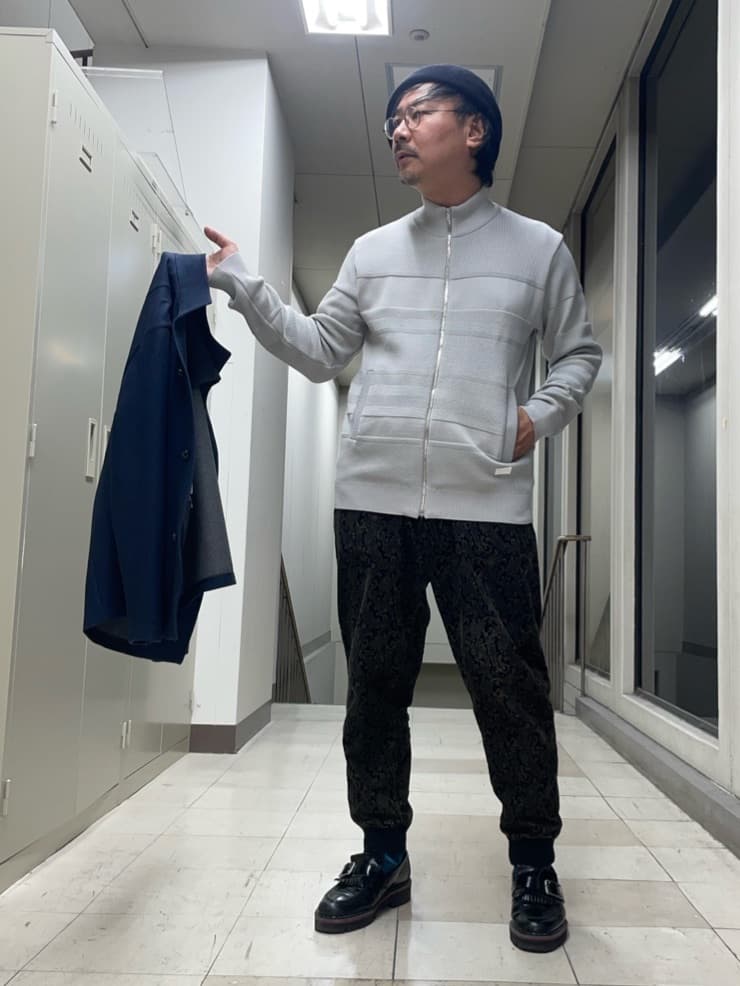 MAKOTO AIさんの「TAKEO KIKUCHI｜【DOWN FABRIC】ダウンファブリック スタンドカラーブルゾン」を使ったコーディネート