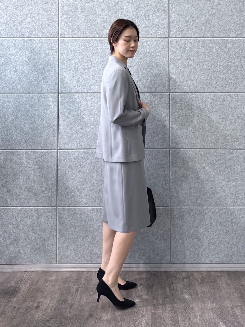 kanaeさんの「INDIVI｜【定番スーツ／UVケア／イージーケア／洗える】ウール調ストレートスカート」を使ったコーディネート