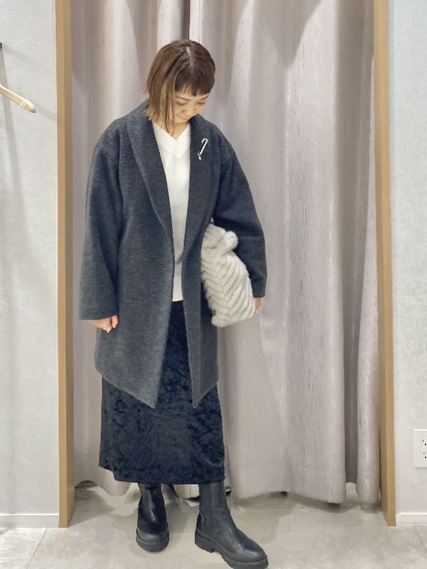 AKKOさんの「UNTITLED｜【コーディネートのアクセントに】ビジューキルトピン」を使ったコーディネート