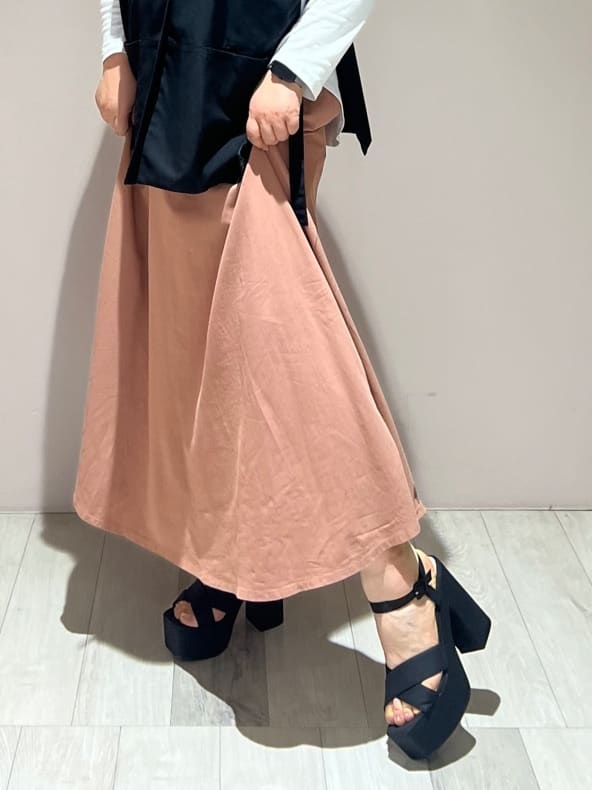 yumiさんの「ESPERANZA｜ラク盛り厚底サンダルⅢ」を使ったコーディネート
