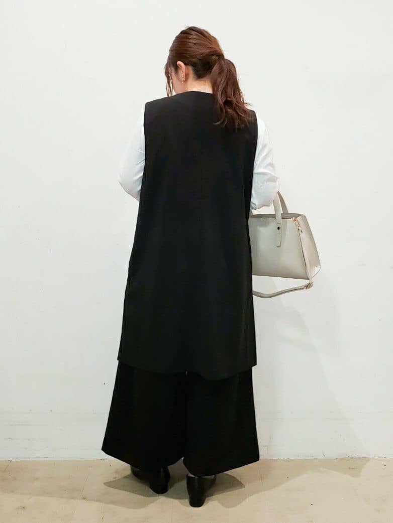 TSUCHIYAさんの「SHOO･LA･RUE｜【通勤/デイリー/セットアップ可】マルチに使える カットジョーゼット ワイドパンツ」を使ったコーディネート