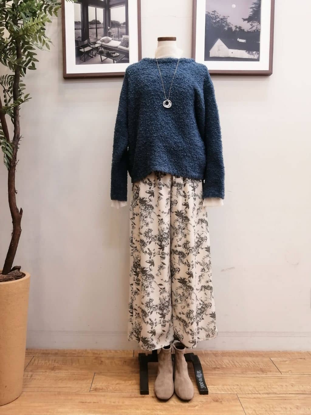 maiさんの「SHOO･LA･RUE｜◆【S-LL】チュール切替リブインナートップス」を使ったコーディネート
