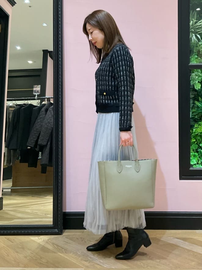 maruさんの「DRESSTERIOR｜◆スクエアシュリンクレザー トートバッグ」を使ったコーディネート