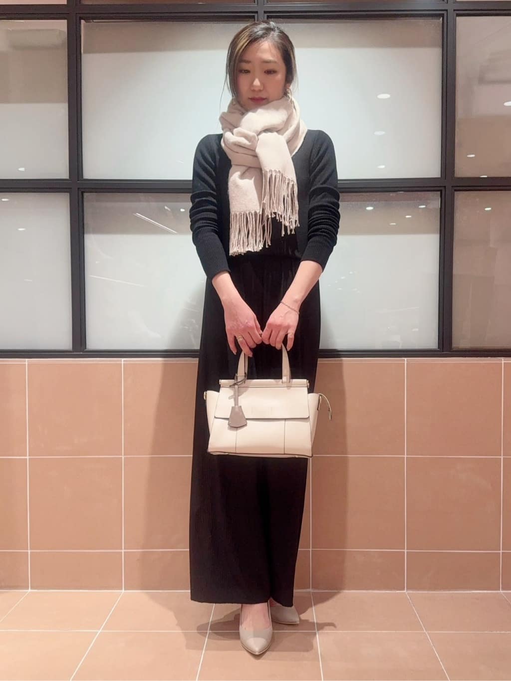 kaoriさんの「ESPERANZA｜◆【晴雨兼用/12時間パンプス】約8.5cm　歩きやすくて疲れにくい」を使ったコーディネート