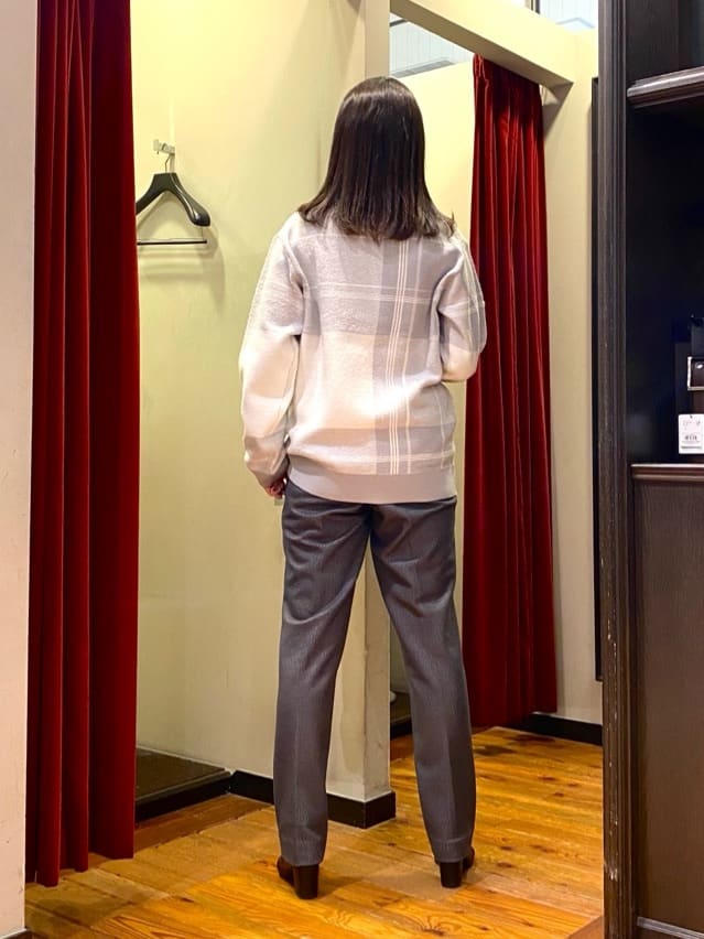 かわぴーさんの「TAKEO KIKUCHI｜【DOWN FABRIC】ダウンファブリック ドレスパンツ / セットアップ対応」を使ったコーディネート