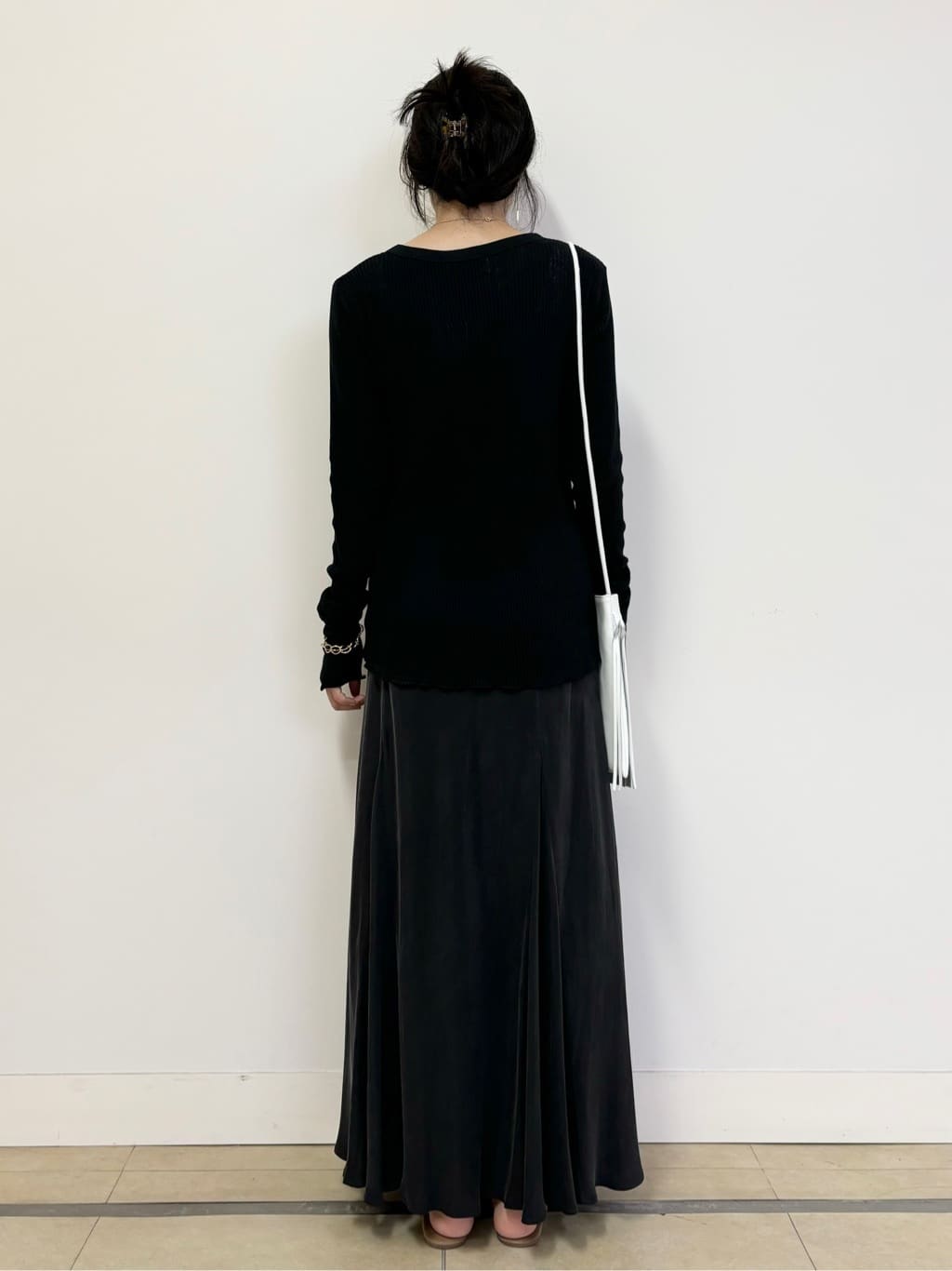 YOKOTAさんの「DRESSTERIOR｜チェーンブレスレット」を使ったコーディネート