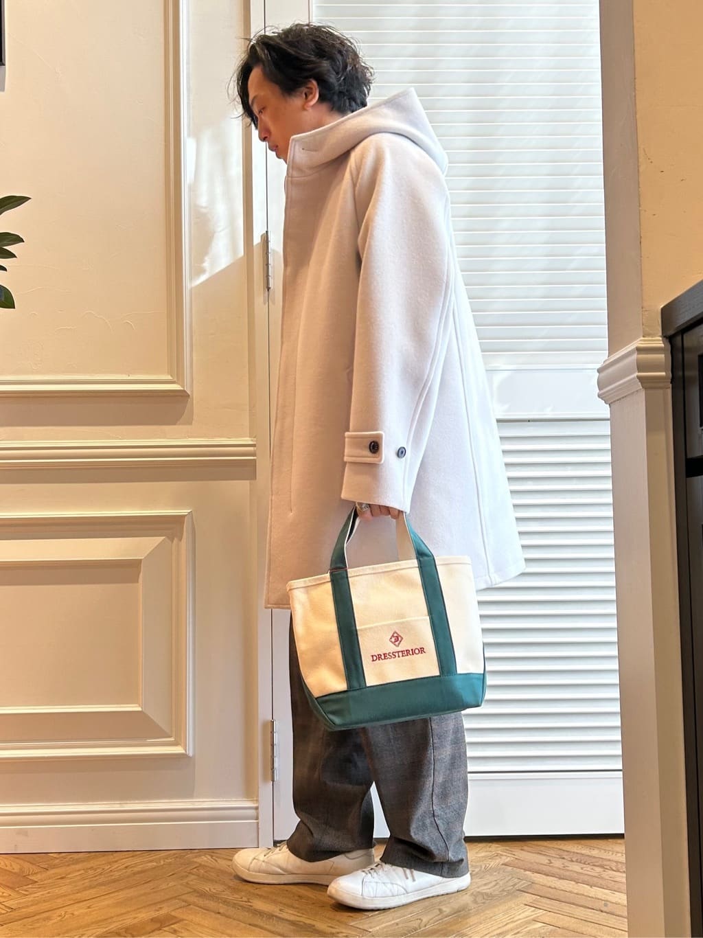 須田　慎二郎さんの「DRESSTERIOR｜」を使ったコーディネート