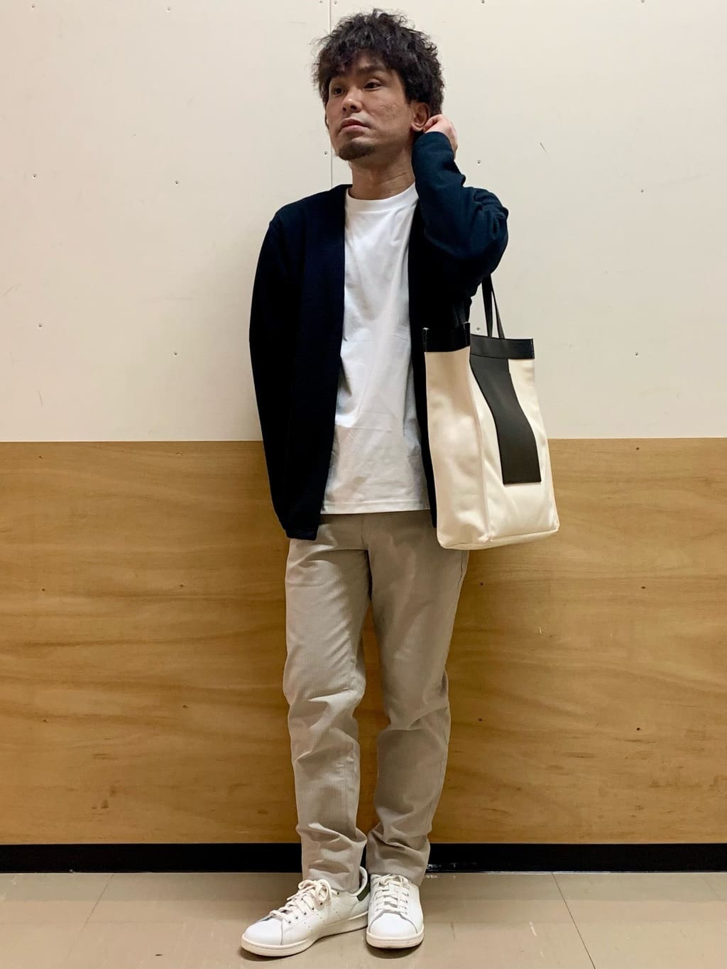 MATUさんの「THE SHOP TK｜【オールシーズン穿ける！】7DAYSストレッチへリンボンパンツ　ON&hArr;OFF兼用」を使ったコーディネート