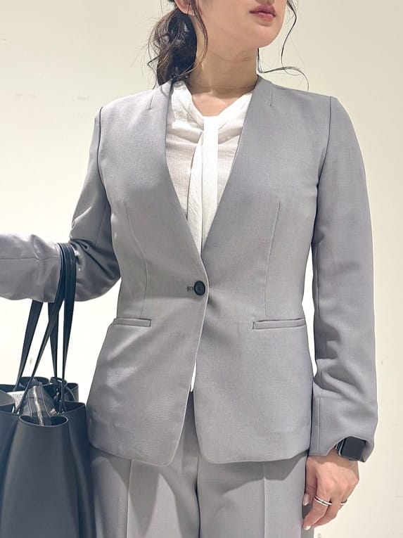 そんさんの「INDIVI｜【定番スーツ／UVケア／洗える】ウール調ノーカラージャケット」を使ったコーディネート