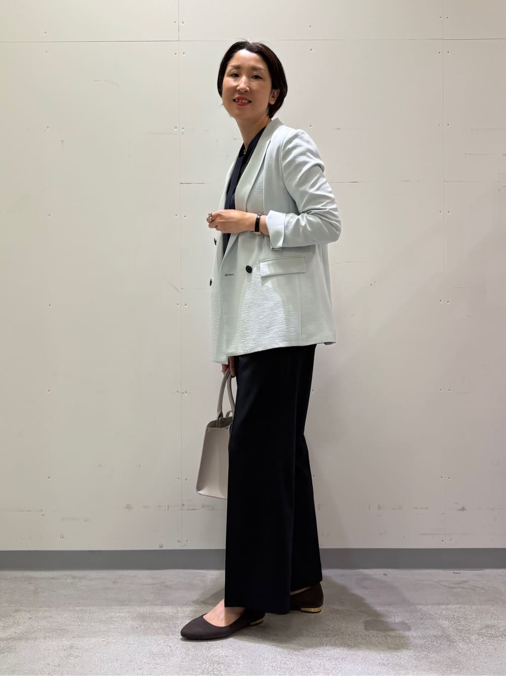 yuriさんの「INDIVI｜【洗える／UVケア／スーツ】ストレッチワイドパンツ」を使ったコーディネート