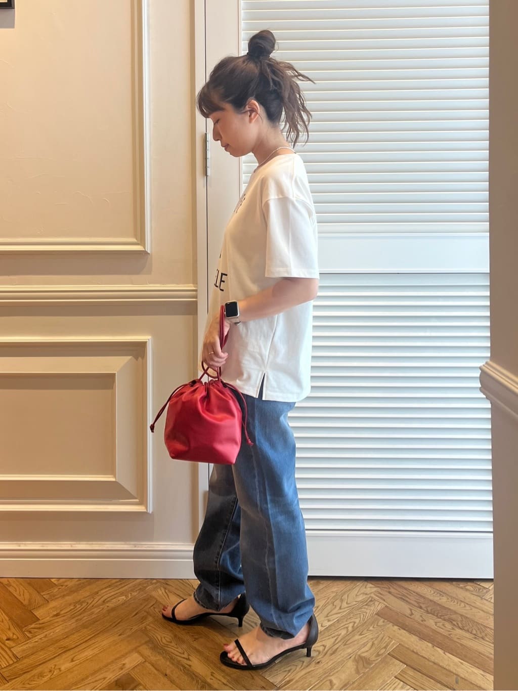 つじ まこさんの「DRESSTERIOR｜【ウォッシャブル】テーパードコンフォートデニム」を使ったコーディネート