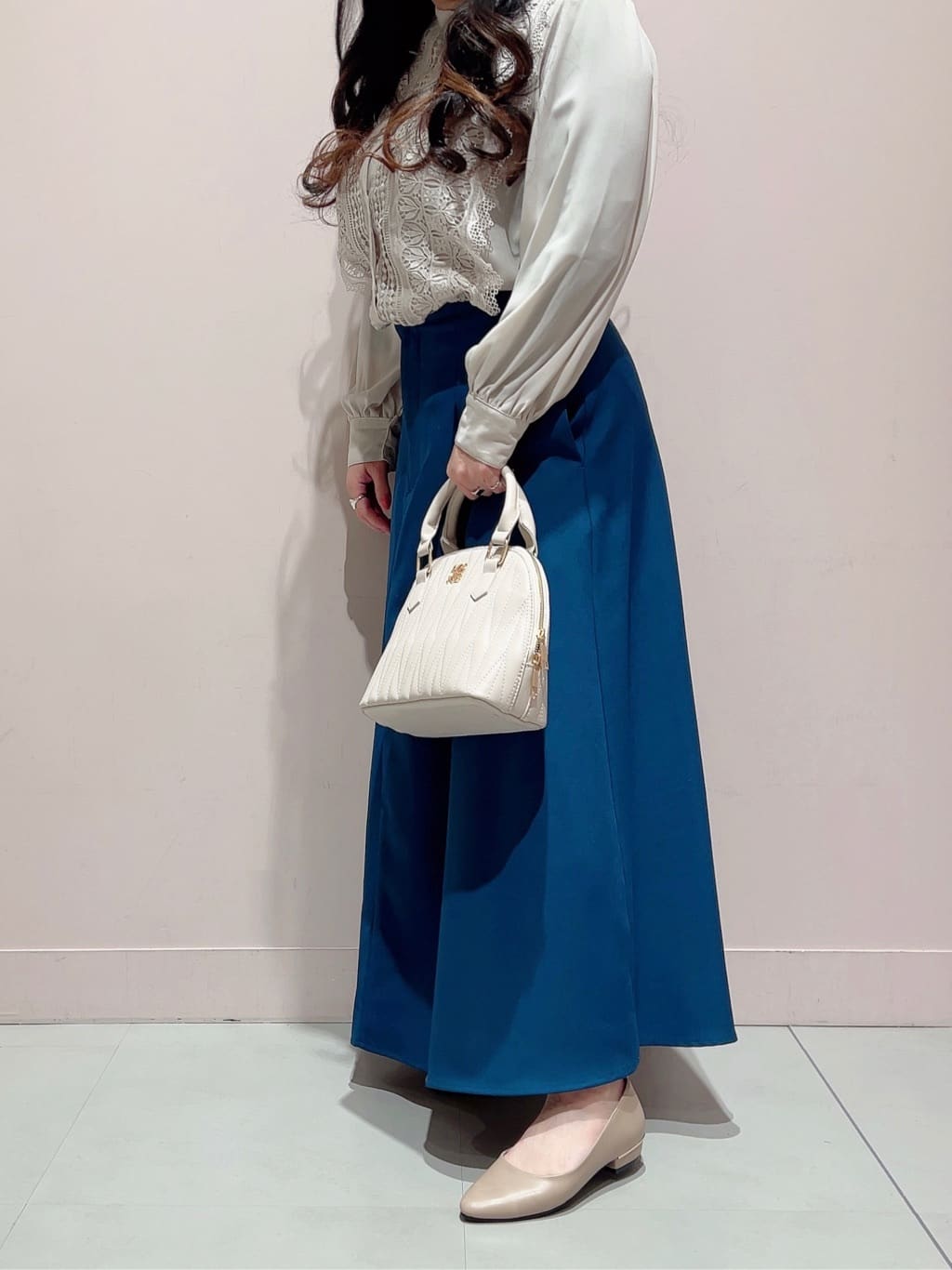 りえさんの「ESPERANZA｜《定番》晴雨兼用クッションフラットパンプス」を使ったコーディネート