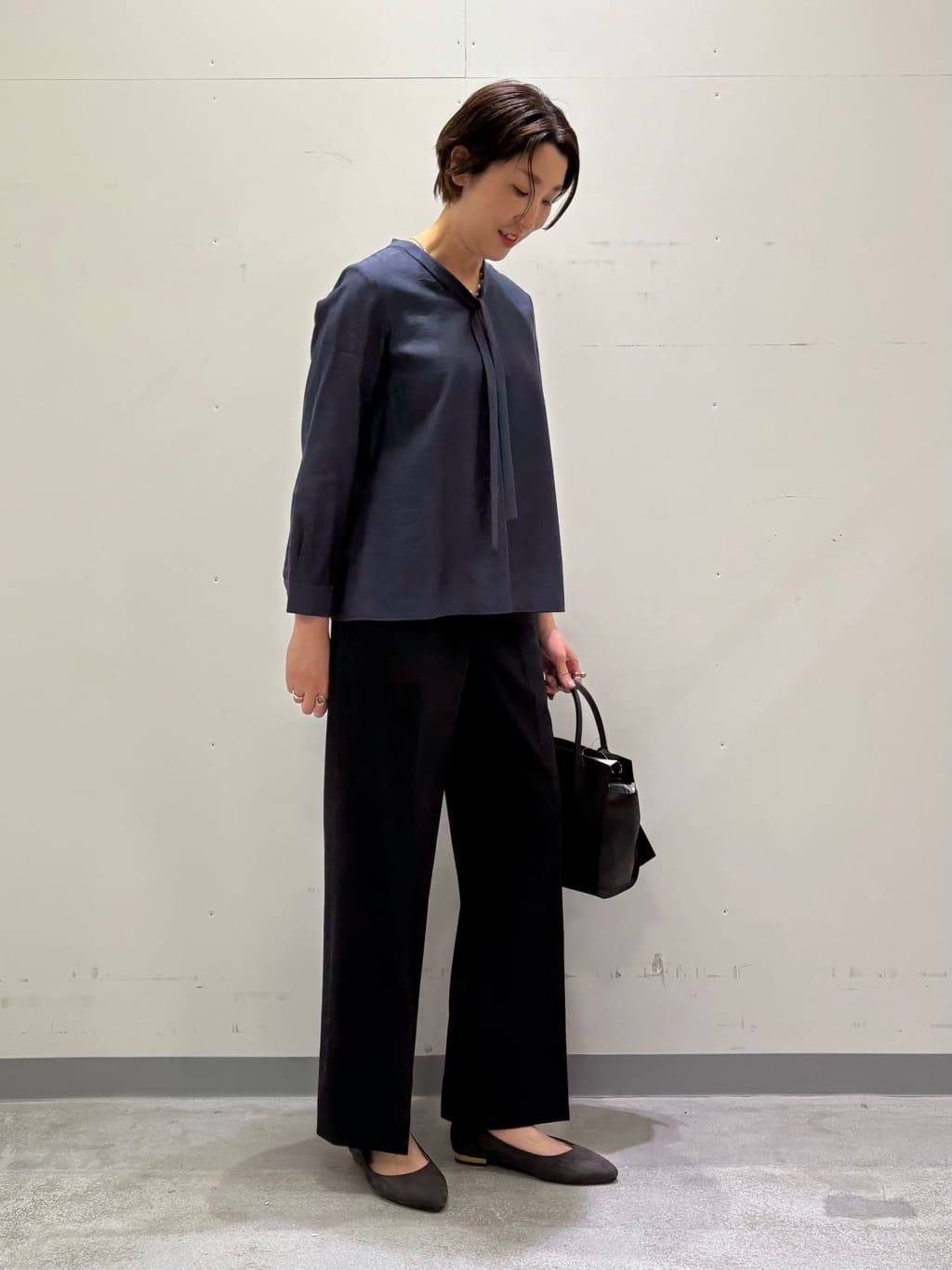 yuriさんの「INDIVI｜【洗える／UVケア／スーツ】ストレッチワイドパンツ」を使ったコーディネート