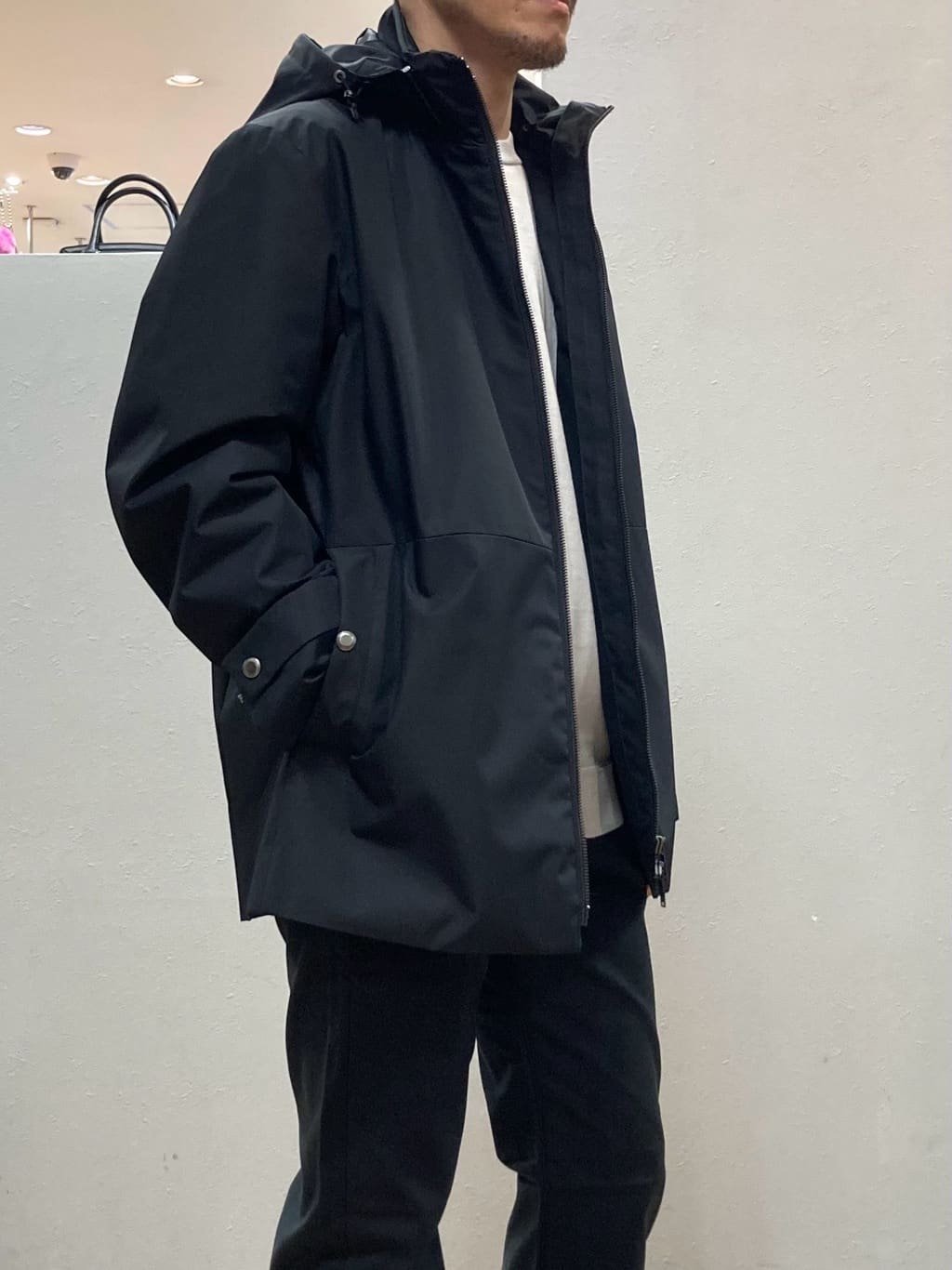 シュンさんの「TAKEO KIKUCHI｜【Made in JAPAN】播州織 ストレッチ パンツ」を使ったコーディネート
