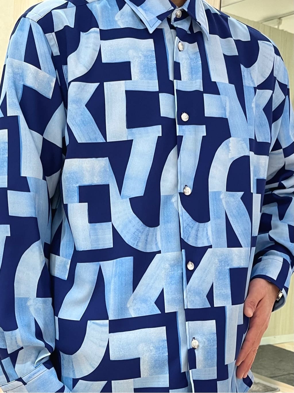 URAさんの「TAKEO KIKUCHI｜【Made in JAPAN】播州織 ストレッチ パンツ」を使ったコーディネート