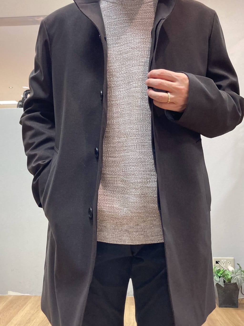 シュンさんの「TAKEO KIKUCHI｜【Made in JAPAN】播州織 ストレッチ パンツ」を使ったコーディネート