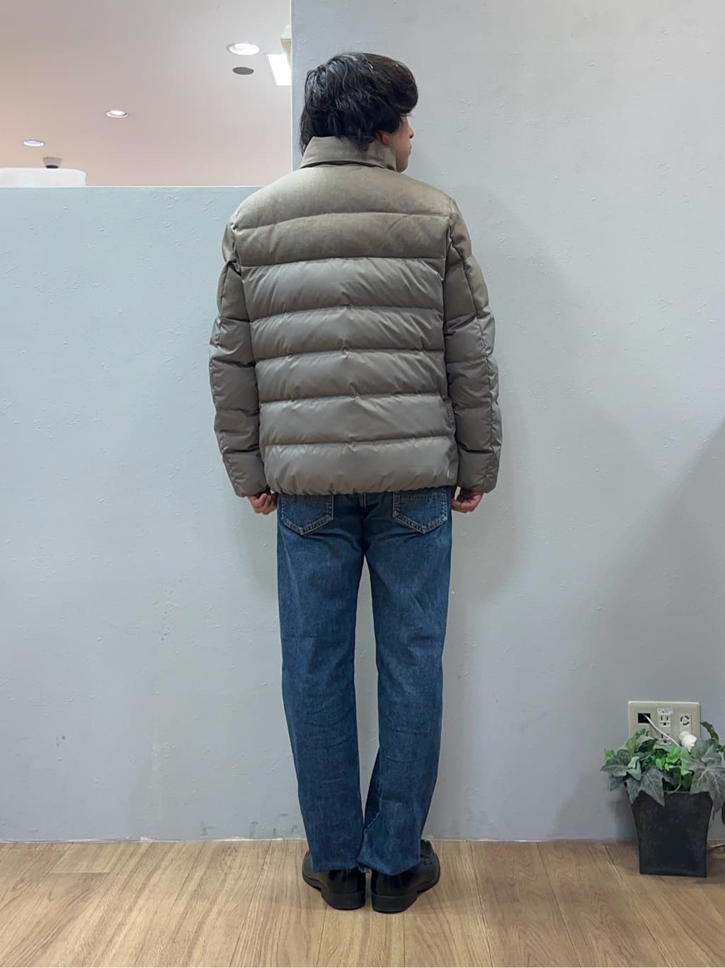 Uさんの「TAKEO KIKUCHI｜【モンスターストレッチ】日本製 ウォッシュド デニムパンツ」を使ったコーディネート