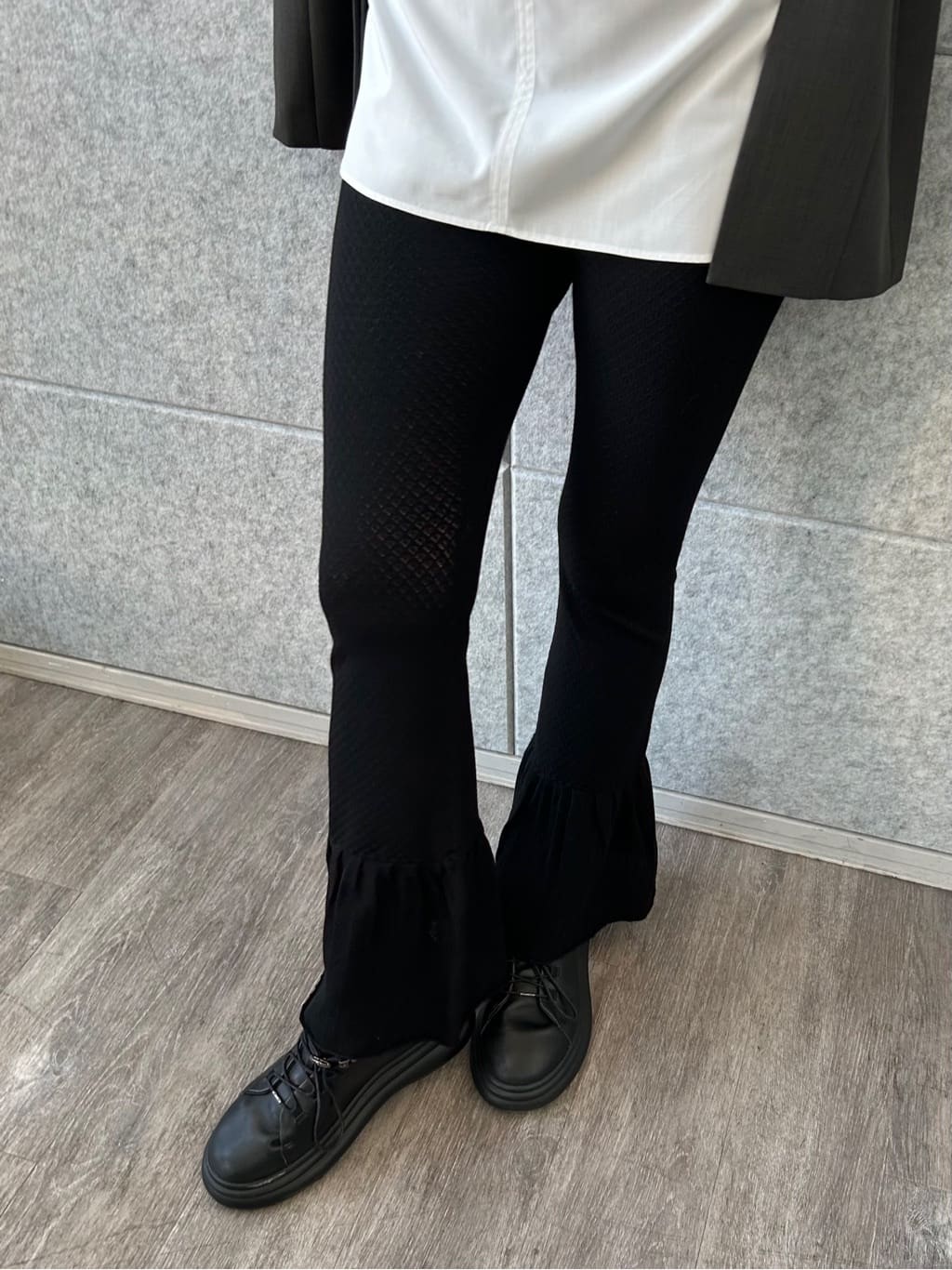 honoka Aさんの「CODE A｜lace knit pants」を使ったコーディネート