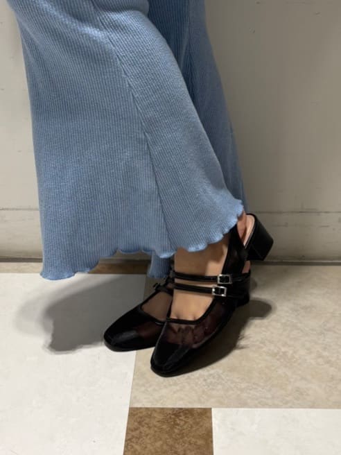 のはらっちょさんの「ESPERANZA｜ダブルベルトメッシュパンプス」を使ったコーディネート
