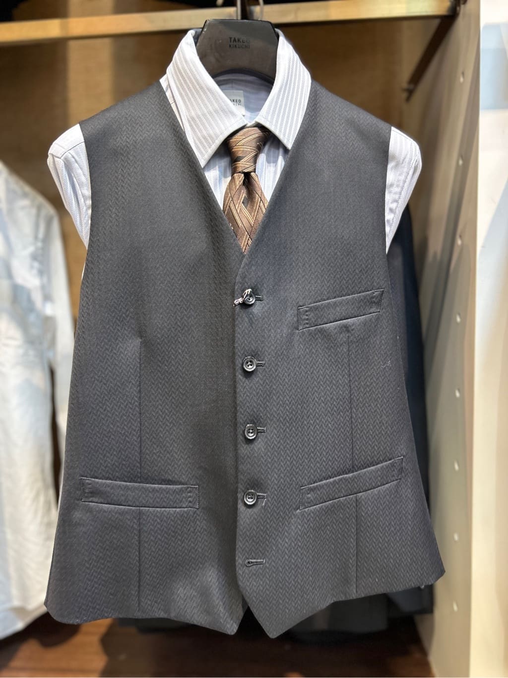 さりーちゃんさんの「TAKEO KIKUCHI｜【Made in JAPAN】矢絣（やがすり）スーツ／スリーピース対応」を使ったコーディネート
