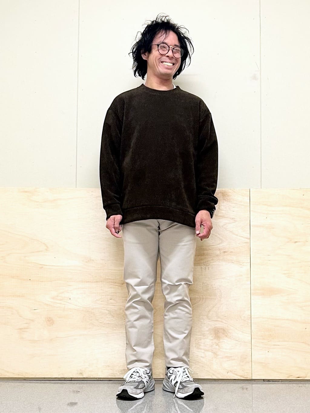 KENJI Iさんの「THE SHOP TK｜【オールシーズン穿ける！】7DAYSストレッチへリンボンパンツ　ON&hArr;OFF兼用」を使ったコーディネート