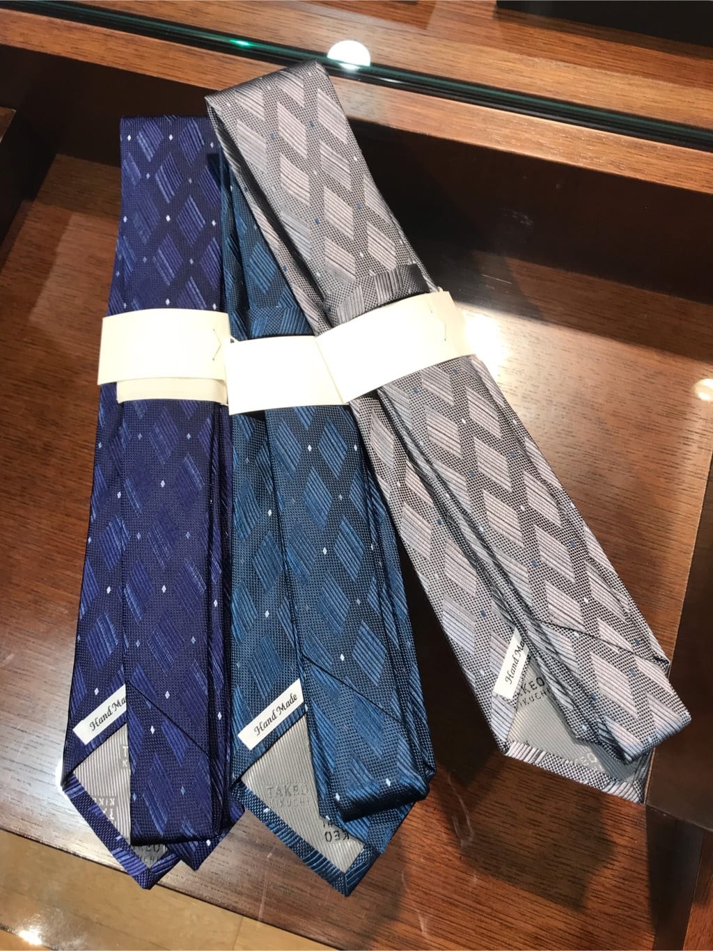 じゅんさんの「TAKEO KIKUCHI｜◆【THE FLAGSHIP】菱紋（ひしもん）シルクネクタイ」を使ったコーディネート