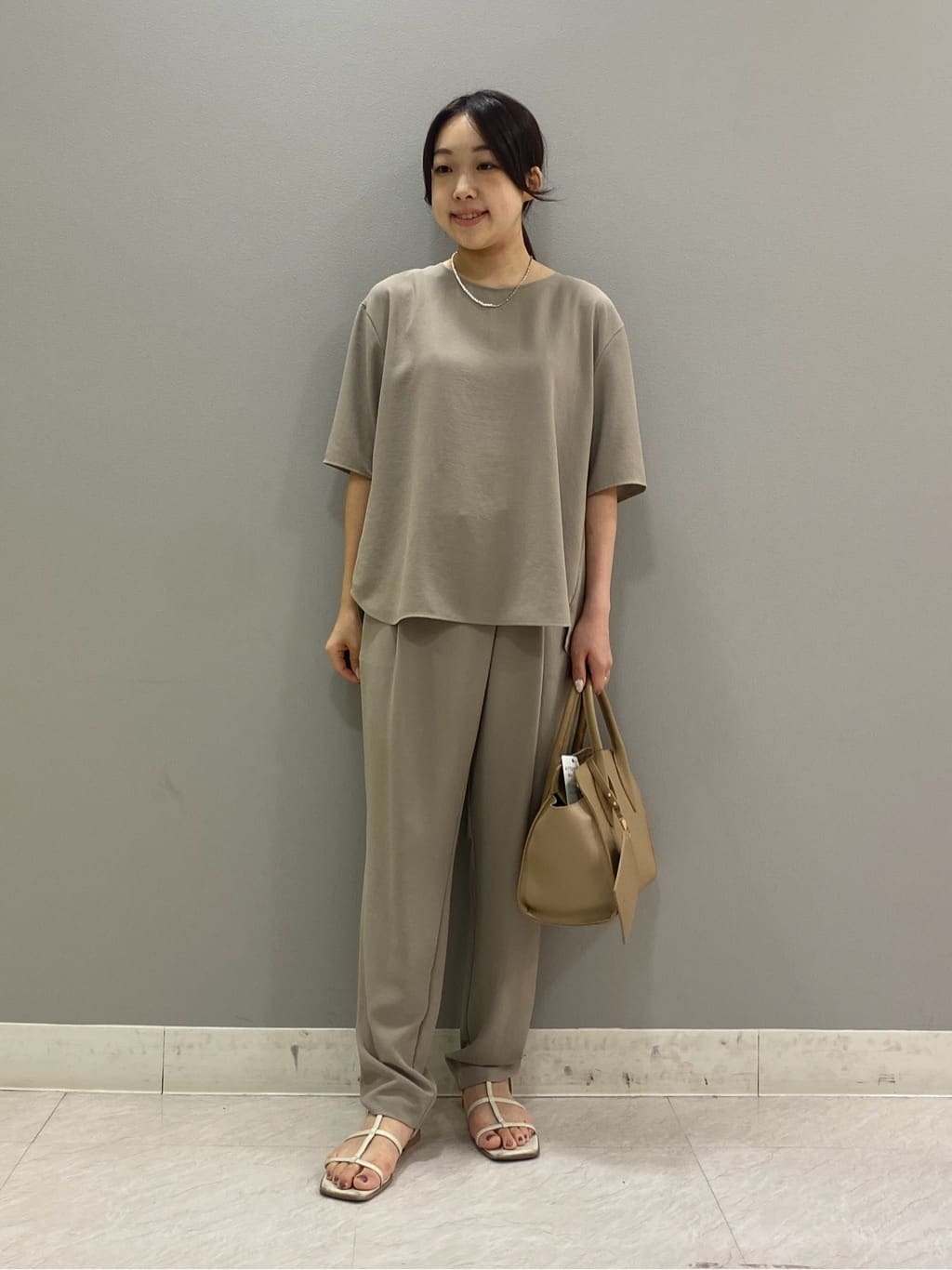 momoさんの「INDIVI｜◆【合皮／マルチWAY／サブバッグ付】ミニショルダーバッグ」を使ったコーディネート