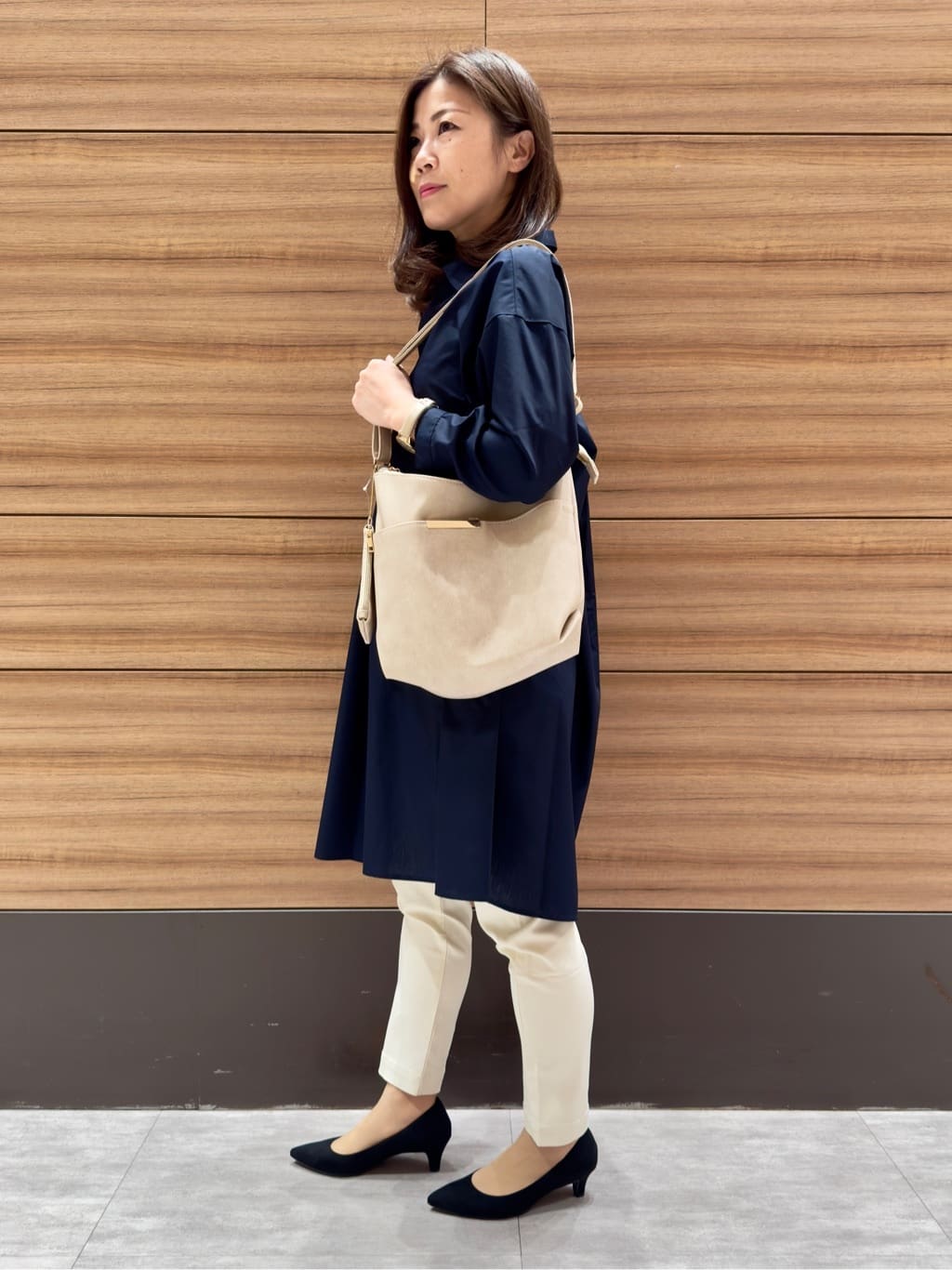 𝐂𝐡𝐢𝐢 &hearts;(ちー)さんの「SHOO･LA･RUE｜【SS-3L/無理せずスリム】 ぐんぐん伸びる イージーテーパードパンツ」を使ったコーディネート