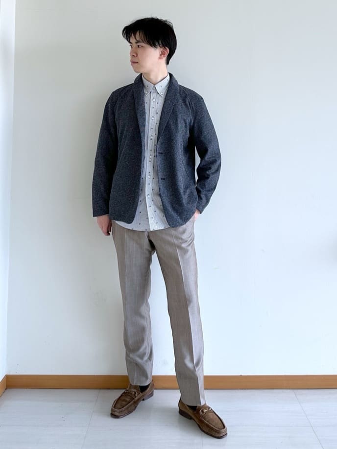 イッシーさんの「TAKEO KIKUCHI｜ハットモチーフ ジャカード ストライプ シャツ」を使ったコーディネート