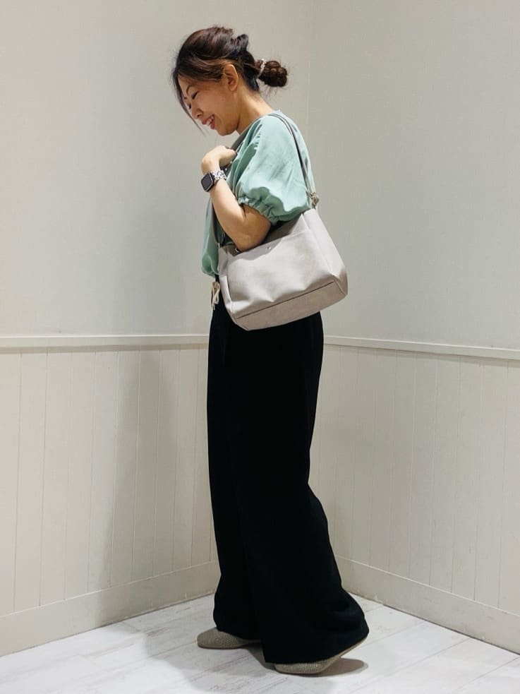 Kyonさんの「SHOO･LA･RUE｜◆【高レビュー/UV/ひんやり/洗濯後しわになりにくい/5分袖】さらさら ドルマントップス」を使ったコーディネート