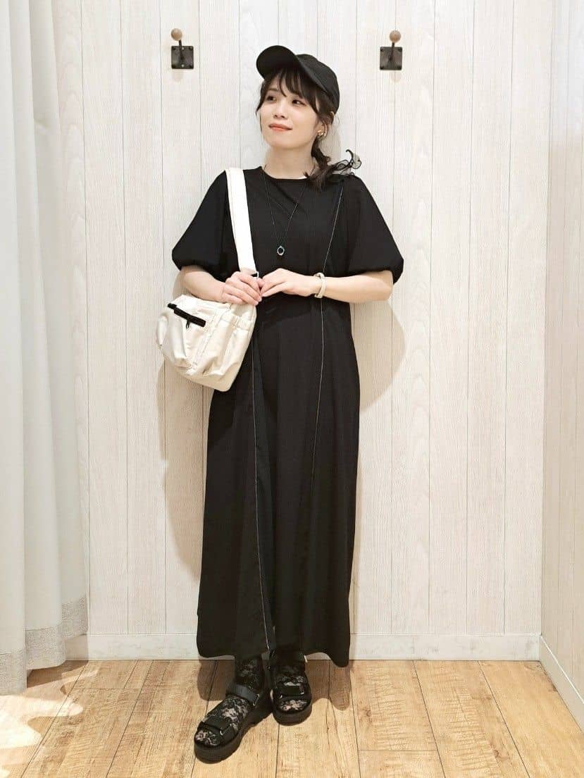 SAKIさんの「SHOO･LA･RUE｜」を使ったコーディネート