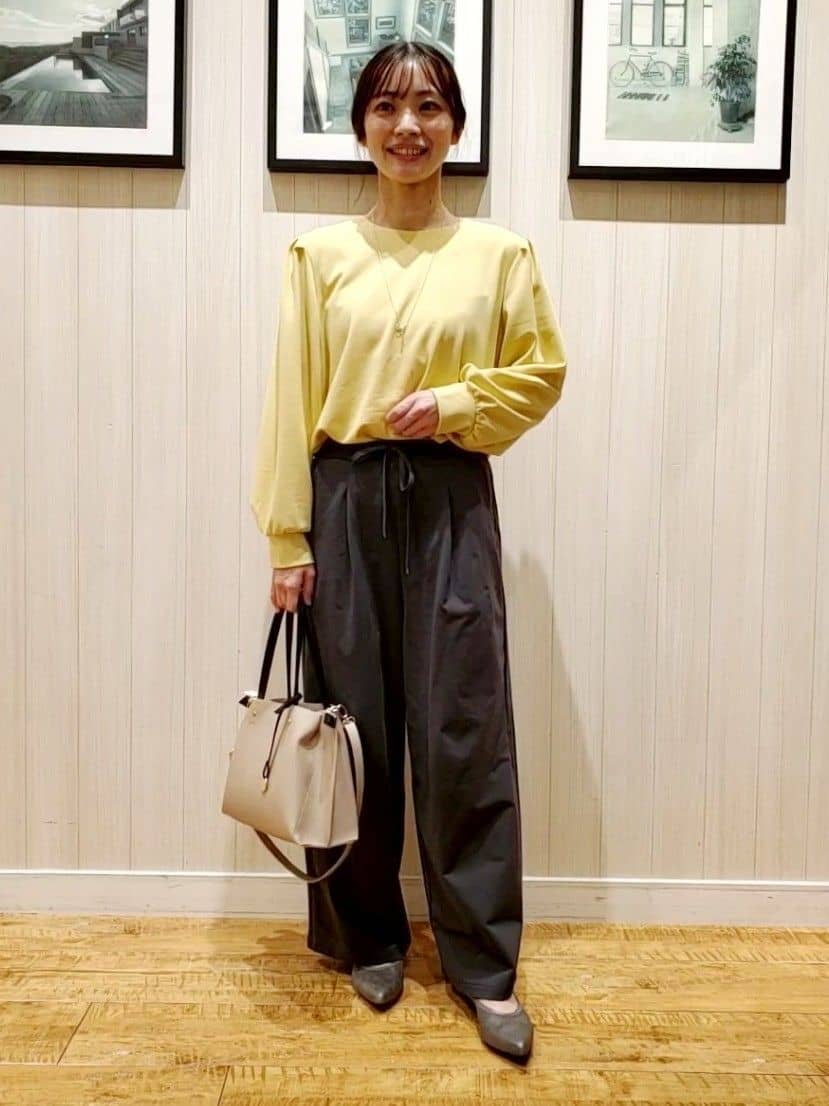 なっちゃんさんの「SHOO･LA･RUE｜◆【S-LL】楽してすっきり タックワイドパンツ」を使ったコーディネート