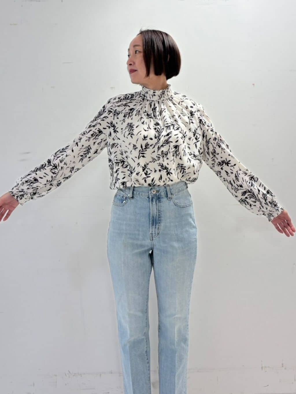 keikoさんの「COUP DE CHANCE｜【環境に配慮したデニム】細身デニムパンツ」を使ったコーディネート