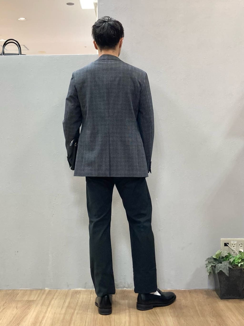 シュンさんの「TAKEO KIKUCHI｜【Made in JAPAN】播州織 ストレッチ パンツ」を使ったコーディネート