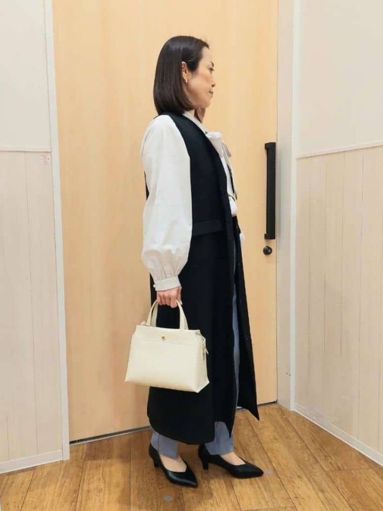 Kさんの「SHOO･LA･RUE｜◆【SS-3L/洗える/通勤・セレモニーにも】しなやかな身のこなしが叶う ストレッチテーパードパンツ」を使ったコーディネート