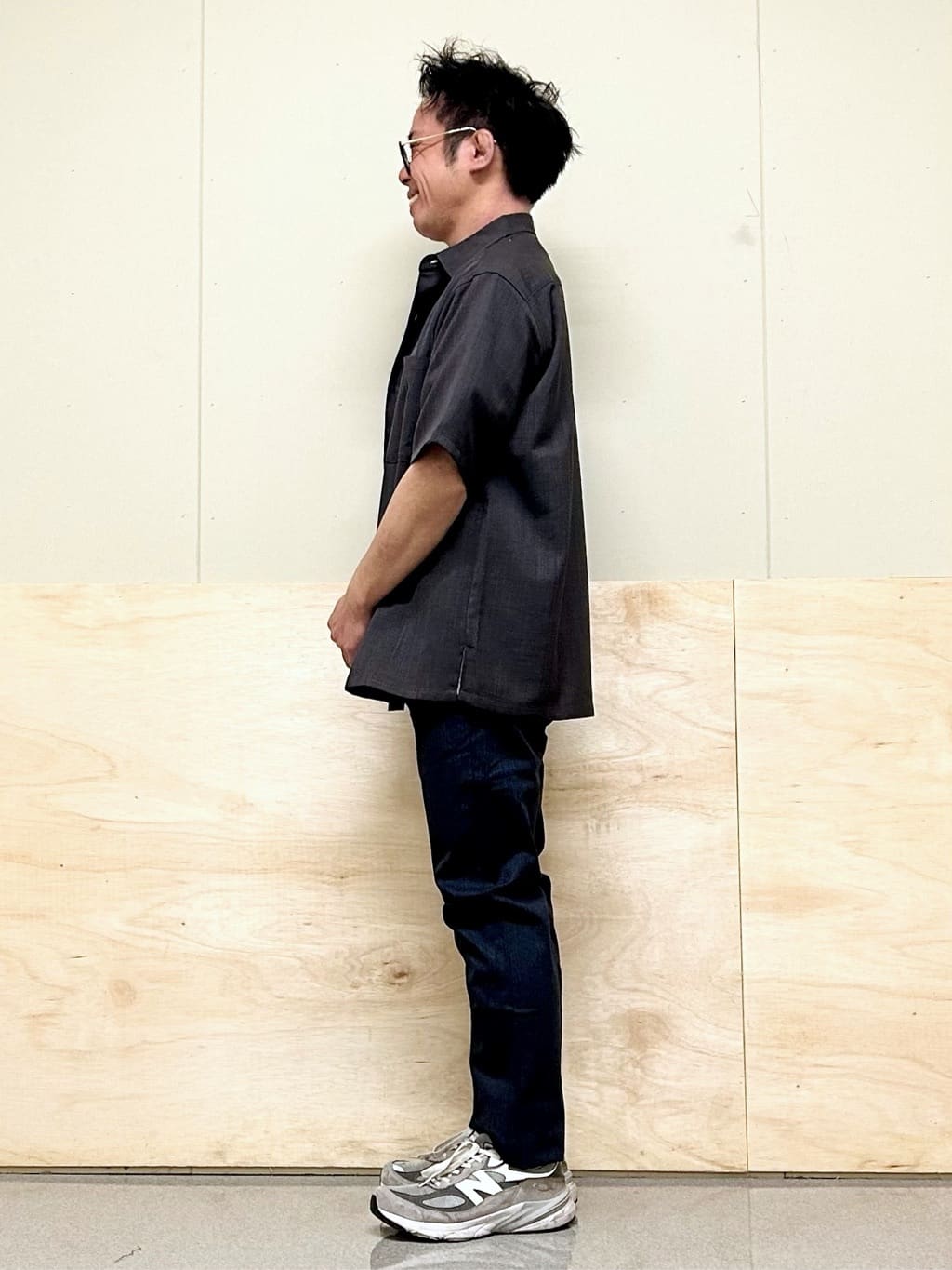 KENJI Iさんの「THE SHOP TK｜【オールシーズン穿ける！】7DAYSストレッチへリンボンパンツ　ON&hArr;OFF兼用」を使ったコーディネート