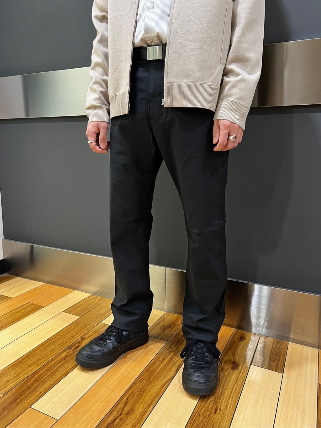 yutoさんの「TAKEO KIKUCHI｜【Made in JAPAN】播州織 ストレッチ パンツ」を使ったコーディネート
