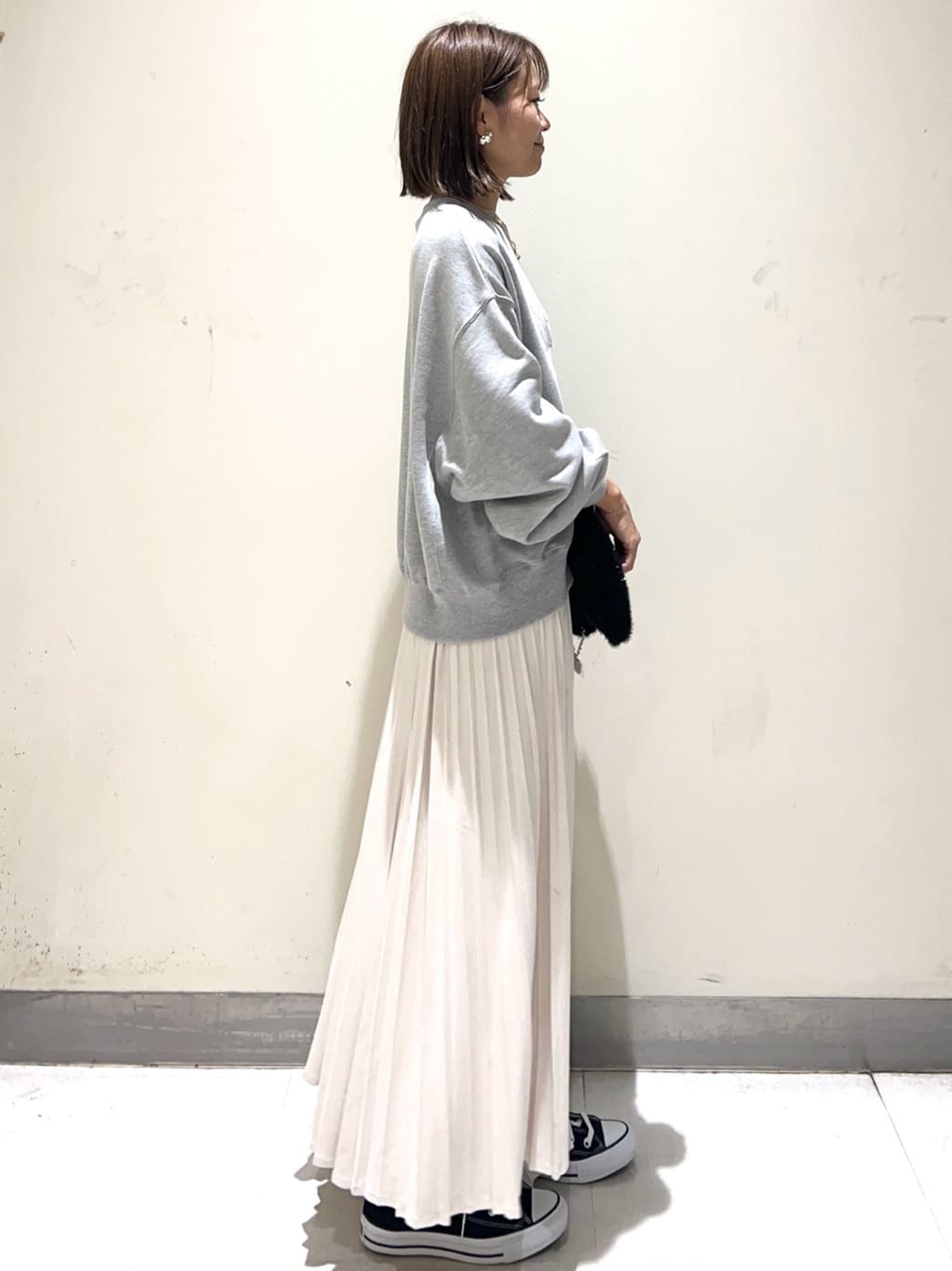 meeさんの「OPAQUE.CLIP｜CONVERSE キャンバス オールスター HI」を使ったコーディネート
