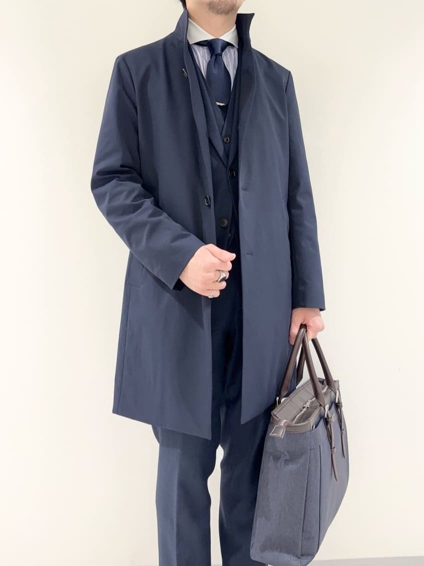 及川さんの「TAKEO KIKUCHI｜【Three by Three】シャイニーシャークピンヘッド スーツ/3ピース対応可」を使ったコーディネート