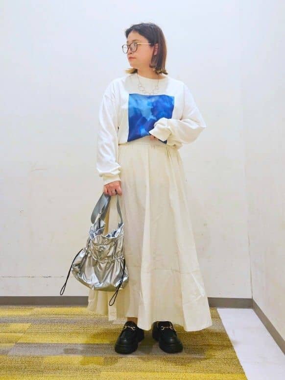 okayuさんの「THE SHOP TK｜◆【撥水】ウエストドロストマウンテンパーカ」を使ったコーディネート