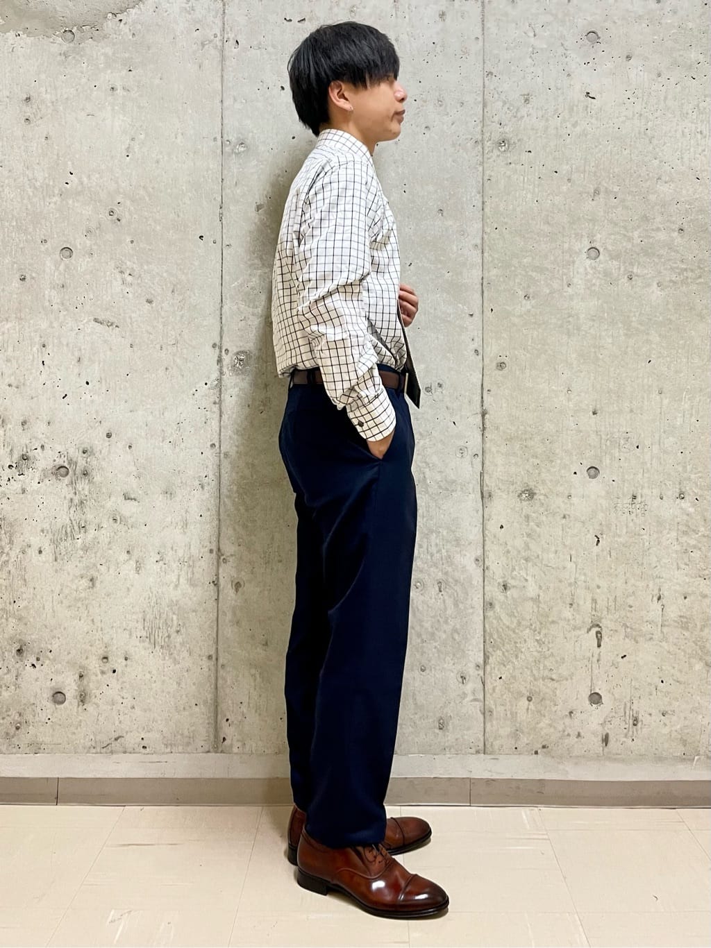 すずきさんの「TAKEO KIKUCHI｜シャイニー ウインドウペン パンツ」を使ったコーディネート