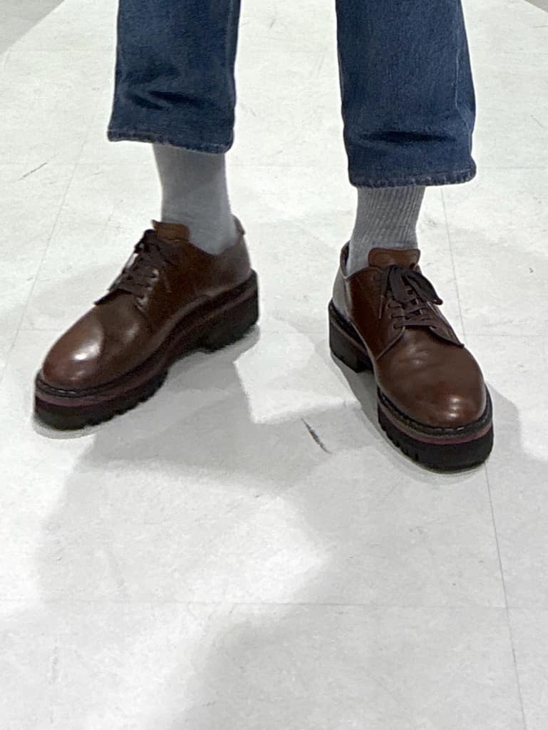 わいずみさんの「TAKEO KIKUCHI｜ハットモチーフ ジャカード ストライプ シャツ」を使ったコーディネート