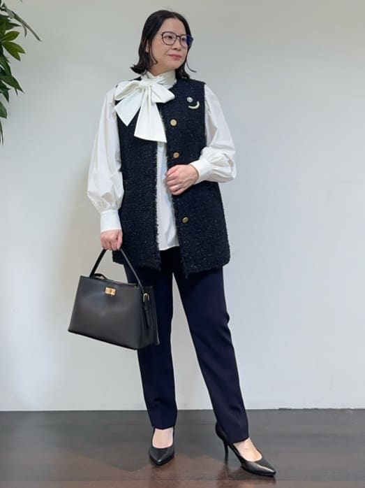 Asamiさんの「UNTITLED｜◆【通勤スーツ】タックテーパードパンツ」を使ったコーディネート