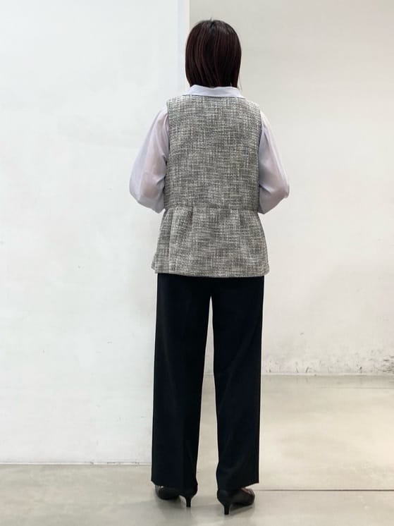 fujiさんの「THE SHOP TK｜◆【ONOFF活躍/セレモニー】ツイードペプラムジレ/洗える」を使ったコーディネート