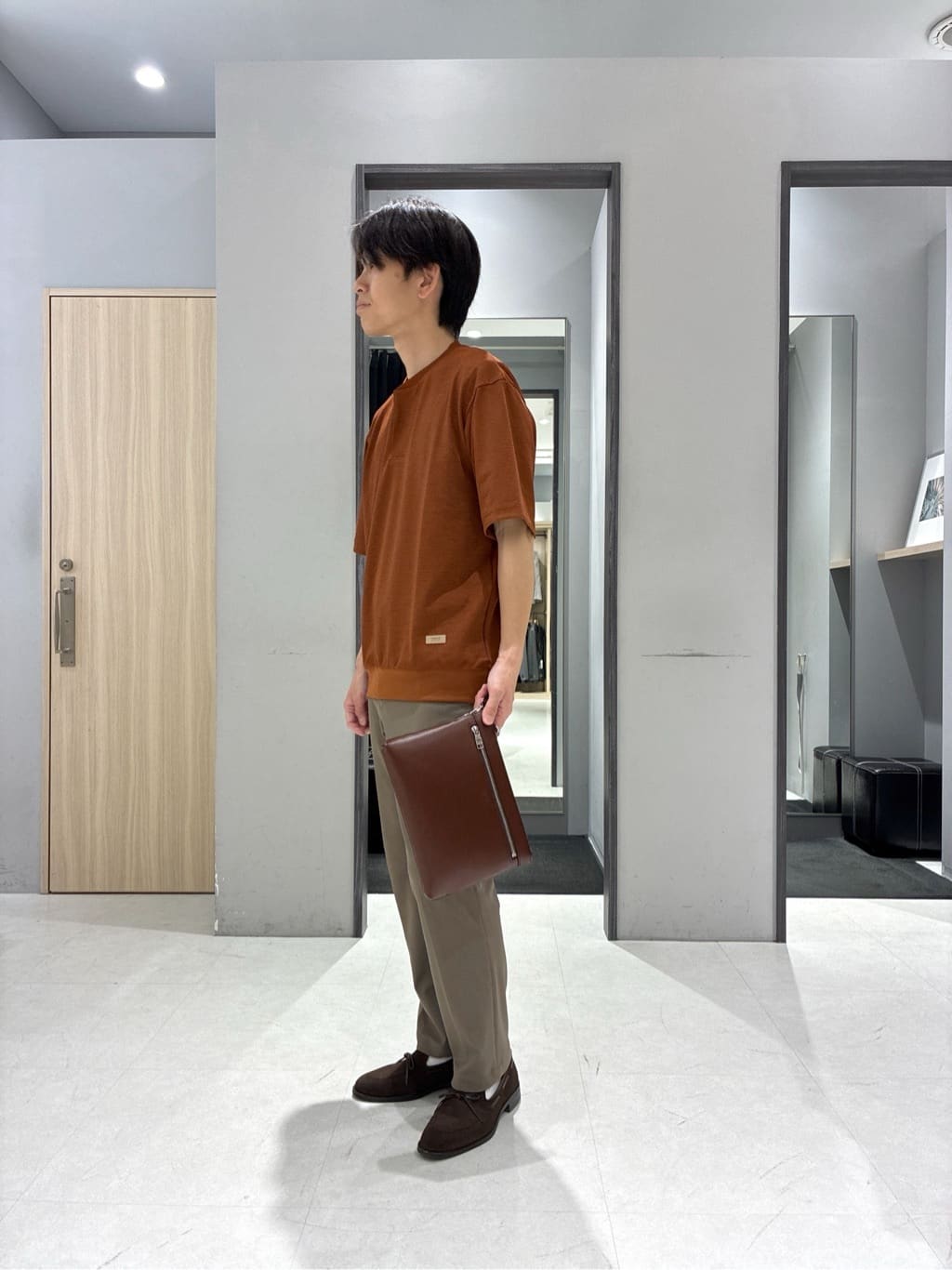 わいずみさんの「TAKEO KIKUCHI｜【360&deg;ストレッチ／セットアップ対応】None Of Stress パンツ」を使ったコーディネート