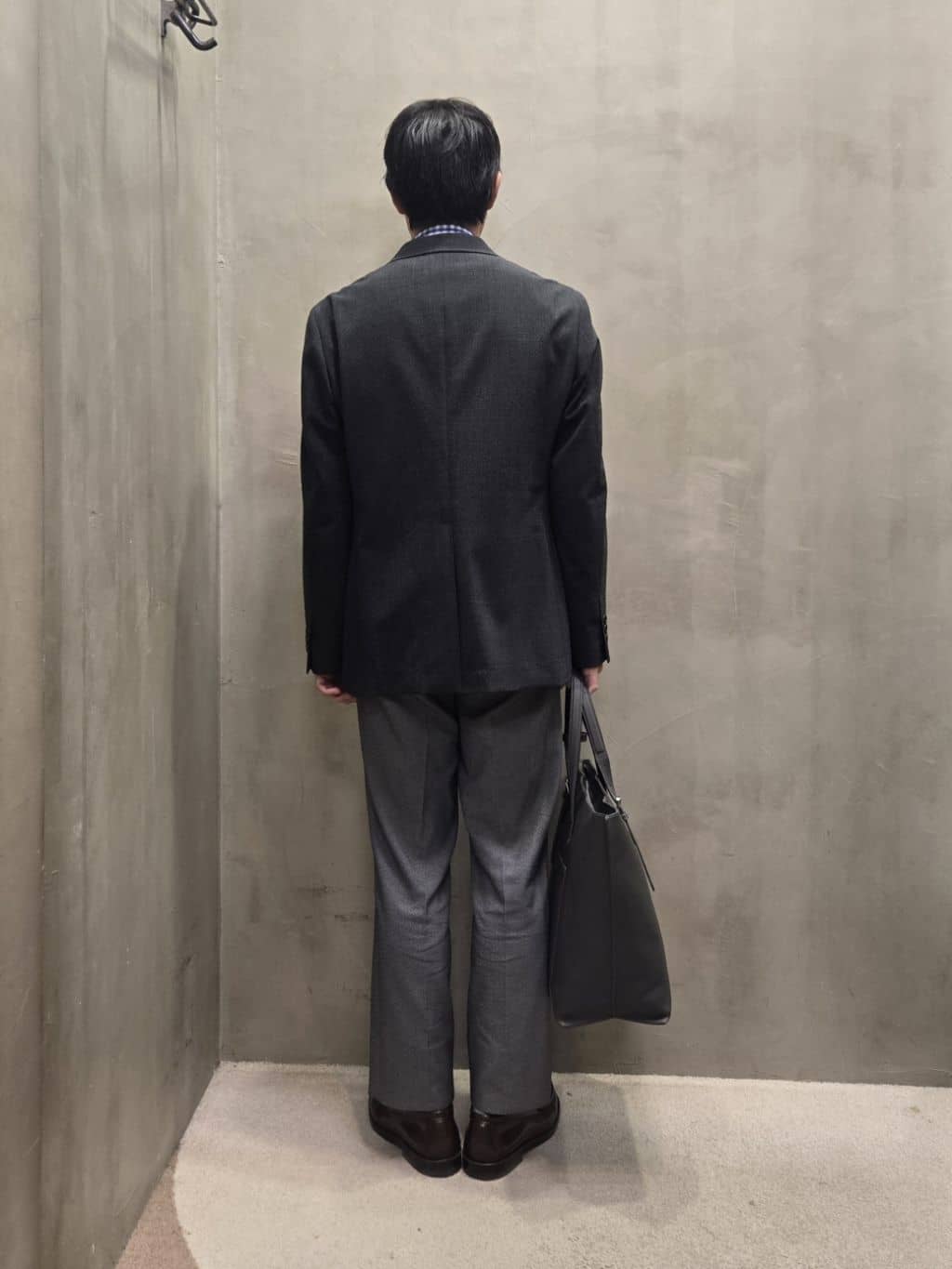 白木駆さんの「TAKEO KIKUCHI｜【Made in JAPAN】TANGOストライプ ネクタイ」を使ったコーディネート